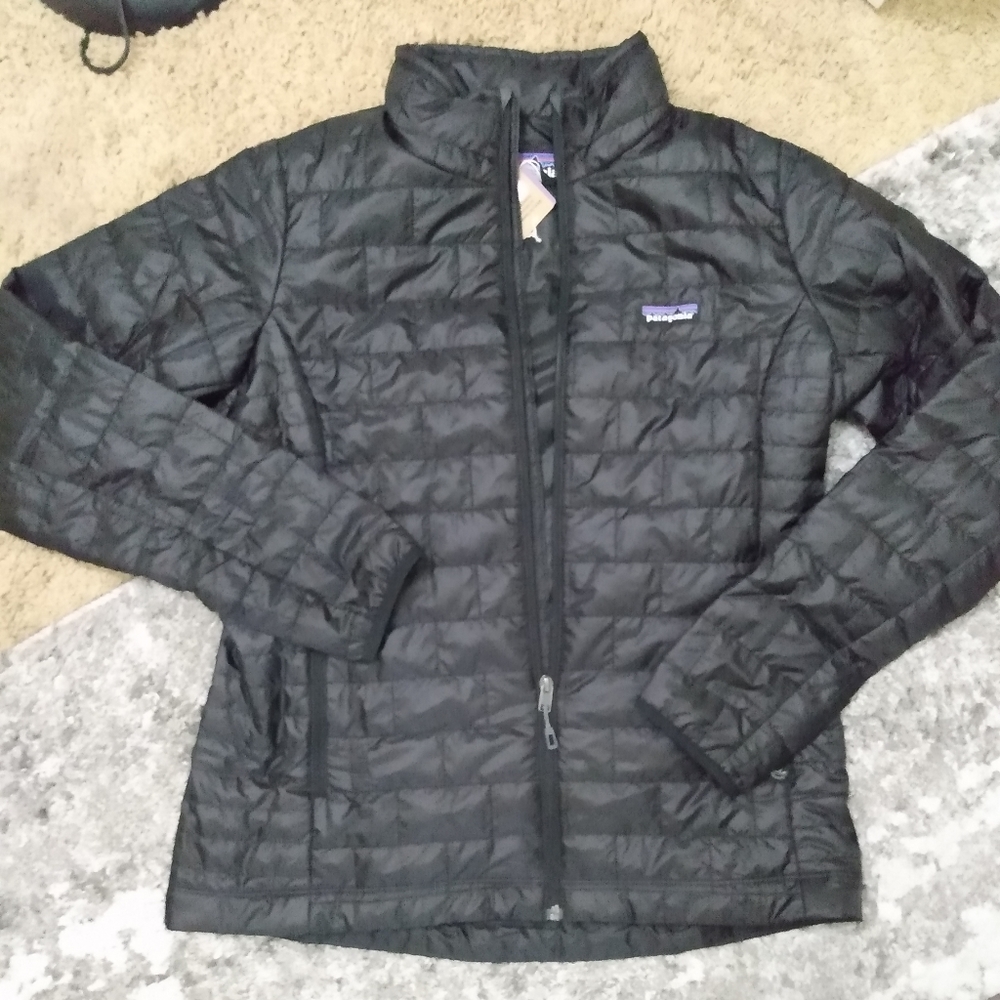 COPY - Patagonia women's nano puff jacket